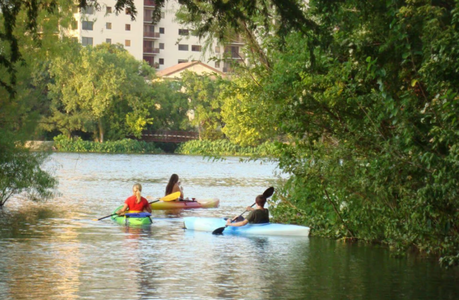 美国一湖泊3年捞出19具尸体 社区紧张不安疑有连环杀手