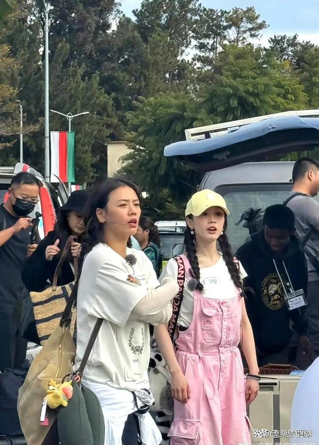 马思纯瘦回黎吧啦 状态焕然一新