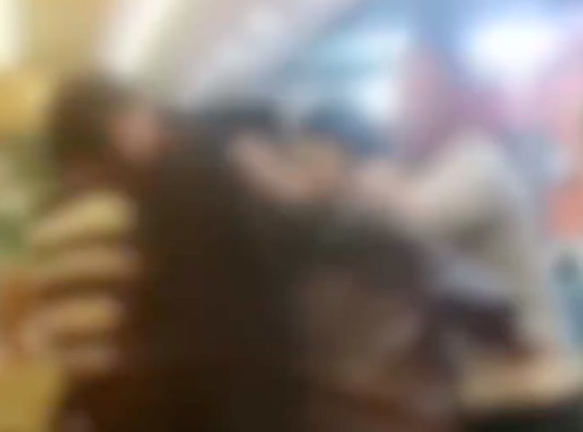 孕婦遭兩男子毆打住院,，當地處理為何態(tài)度大轉彎