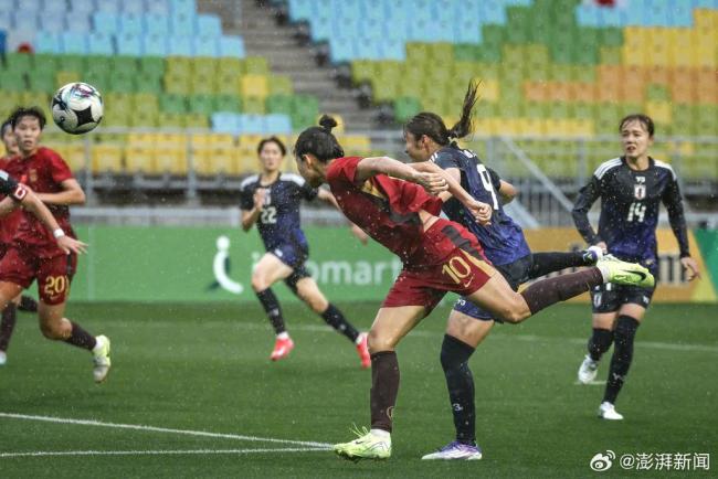 中國(guó)女足0-0日本 無(wú)緣冠軍 激戰(zhàn)后握手言和