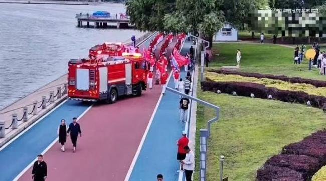 暴走团阻挡消防车不只是素养问题 还涉嫌违法