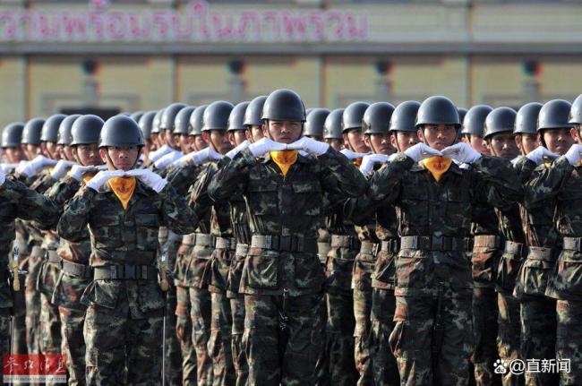 洪森仍在出牌 佩通坦“内外承压” 家族宿命与政治风波交织