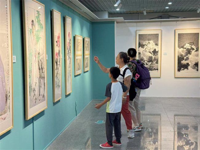 北京：入伏尋清涼 玉淵潭公園推出三處避暑寶地 荷花盛開添美景