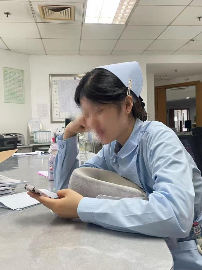 規(guī)培護士患抑郁后跳樓：職場壓力大 高壓下的無聲求救