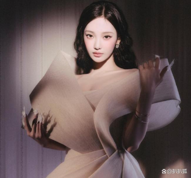 宁艺卓费加罗销量女艺人第一