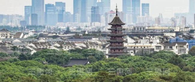 尹锡悦为了吹空调 频繁让律师探监 酷暑下的特殊待遇