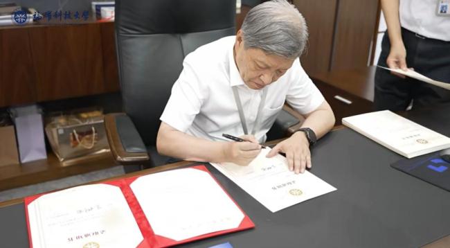 考生回应674上民办高校被骂脑子进水 用事实说话