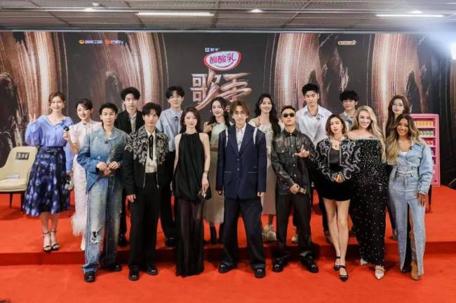 博主：《歌手2025》敢破敢立