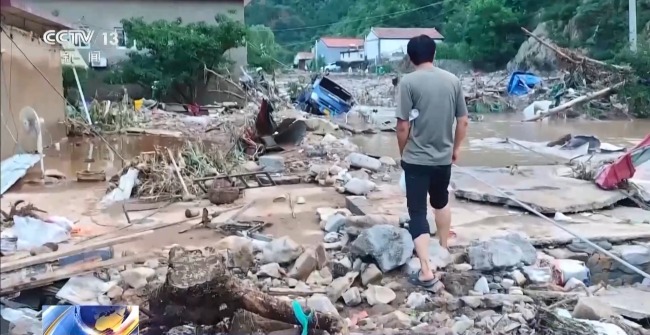 河北承德六道河镇受灾严重 记者探访失联村庄