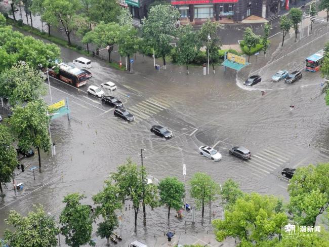 “竹節(jié)草”帶來(lái)強(qiáng)降雨，寧波象山多路段出現(xiàn)積水