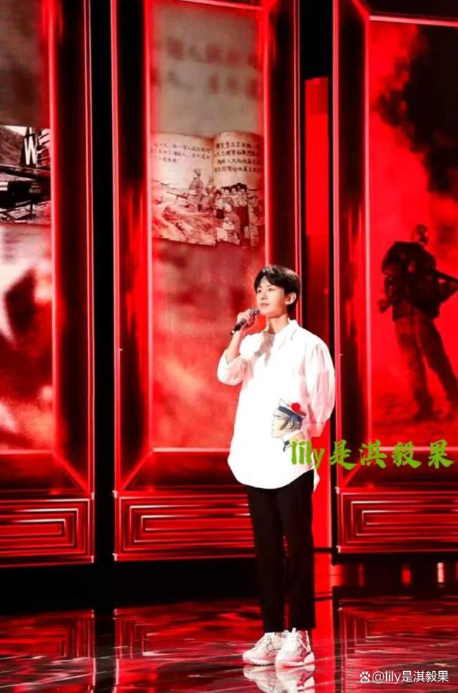 成毅新歌致意抗战奏效80周年 根正苗红传递正能量