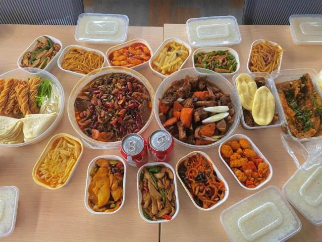 拼好飯正在實(shí)現(xiàn)“逆襲” 外賣行業(yè)新增量場(chǎng)