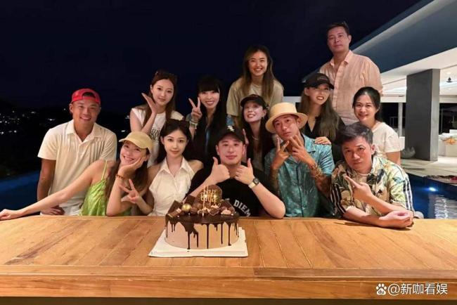 潘玮柏女儿正面照疑首次曝光
