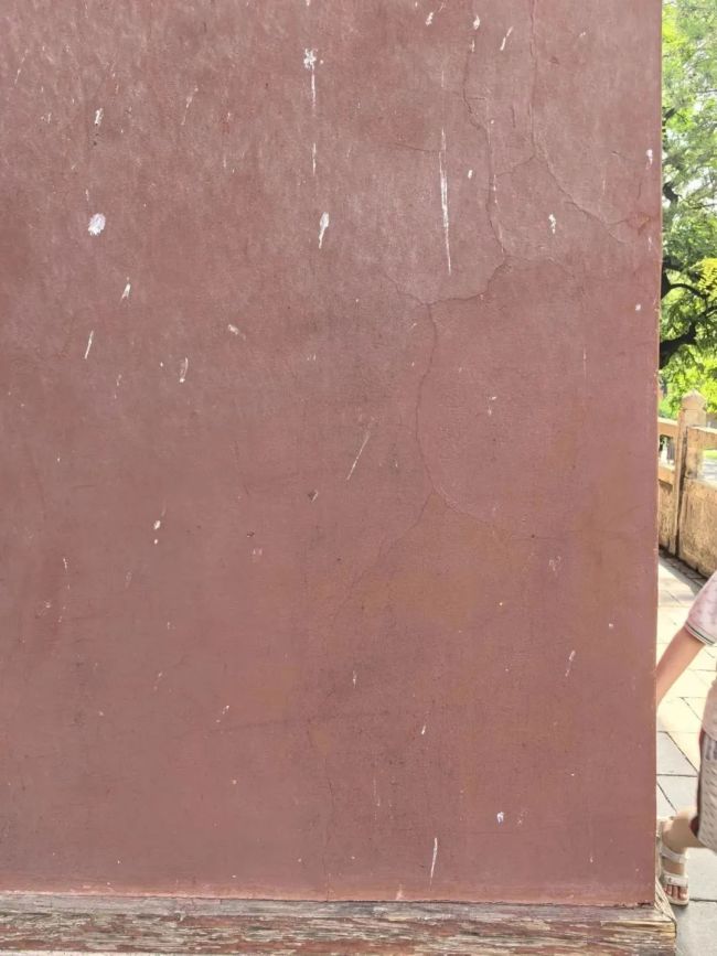 大同华严寺殿墙遭游客刻字？现场核查结果已出