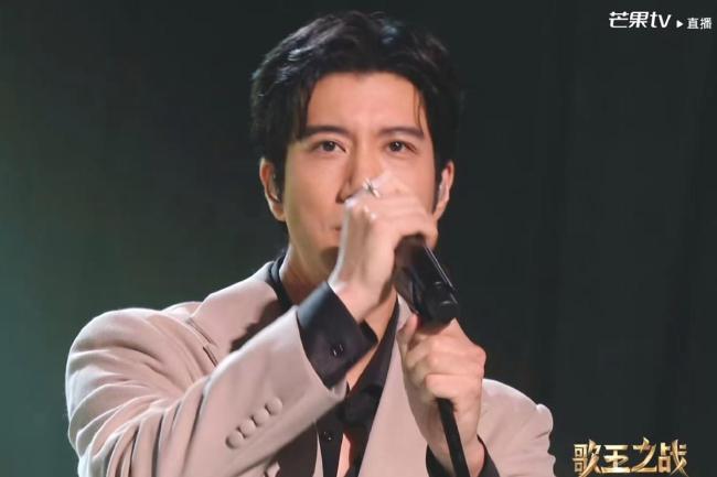 单依纯王力宏好好听 《落叶归根》乡愁共鸣感动全场