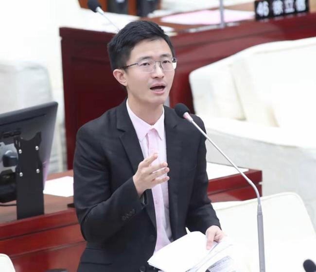 侯汉廷批台当局被问才告知叠加关税