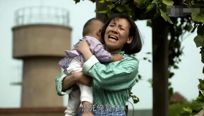 大学生兼职带娃火了 有人日入200元