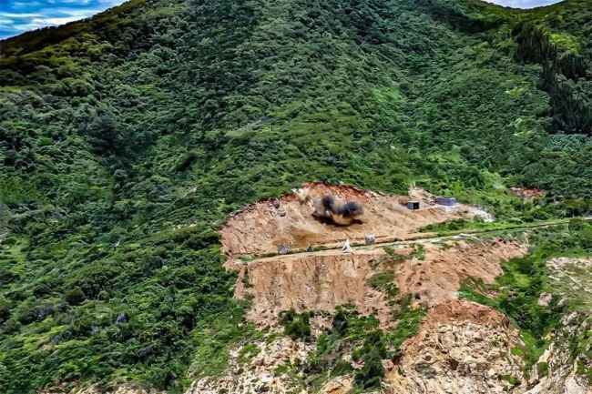 两栖战车海上实弹射击场面硬核：单车海上战斗射击，开始！