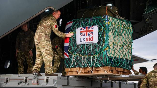 阿拉斯加重兵集结,幸亏俄留了一手 普京智慧化解危机