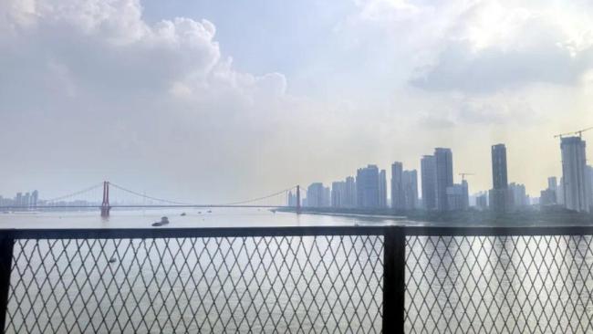 高鐵列車過長江，要用幾分鐘？