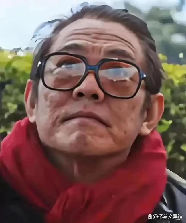62岁李连杰晒躺病床照片 面容憔悴 武侠英雄的无常人生_中华网