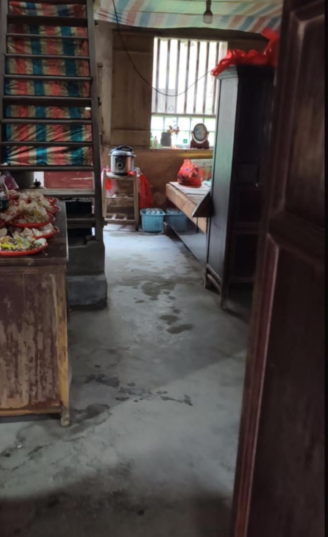 妈妈失明爸爸去世，被托举长大的他考上985！