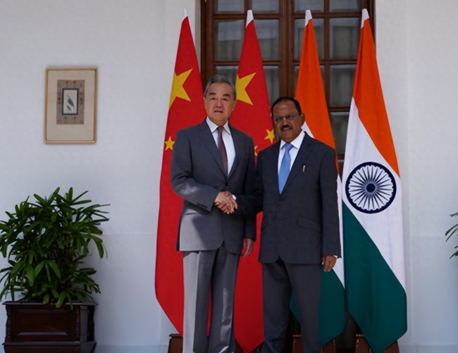 中印同意尽早恢复直航航班！中印外长会谈达成10项成果