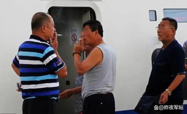 高铁站台禁烟有必要一刀切吗 健康权益与个人自由的博弈