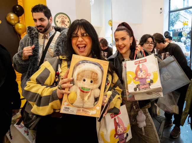 泡泡玛特股价还能不能继续涨？