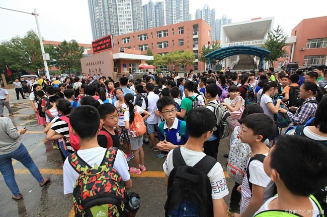 中小學(xué)生將迎近10年最長學(xué)期 教育馬拉松開啟