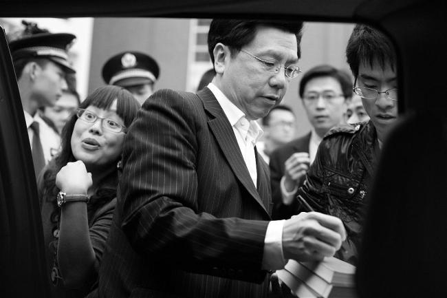 泰国前总理他信被裁定无罪 司法天平的微妙转向