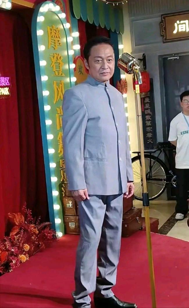演员郑国霖景区演出火力全开 再现经典角色引游客热潮