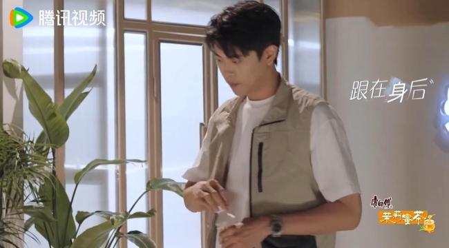 心动8眼神拉丝太好嗑了 刘子晗分寸感绝了