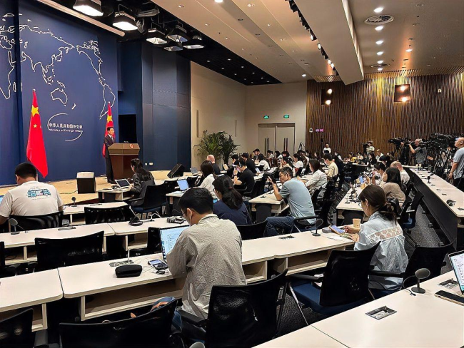 学者：中方反制越南造岛箭在弦上 南海局势紧张升级