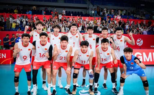 中国女排晋级16强 主帅为何并不轻松 主场压力与细节挑战