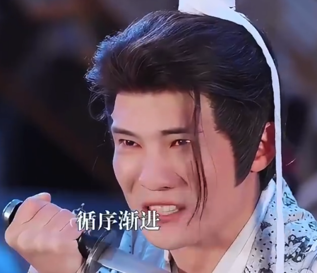 母亲的愧疚式教育逼疯儿子！短剧里母亲和儿子这条线太真实了
