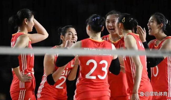 中国女排输掉第二局，倪非凡表现不佳 防守漏洞成关键