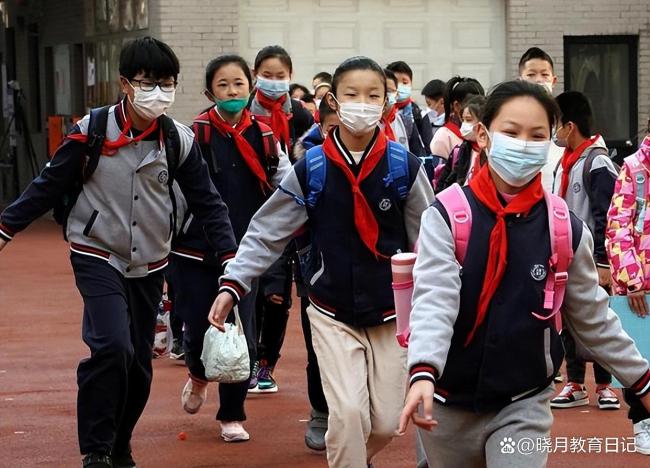 多省市将迎来近十年最长秋季学期 学生心情“破防”