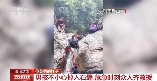 点赞平凡英雄 盘点那些英勇救人的感动瞬间！