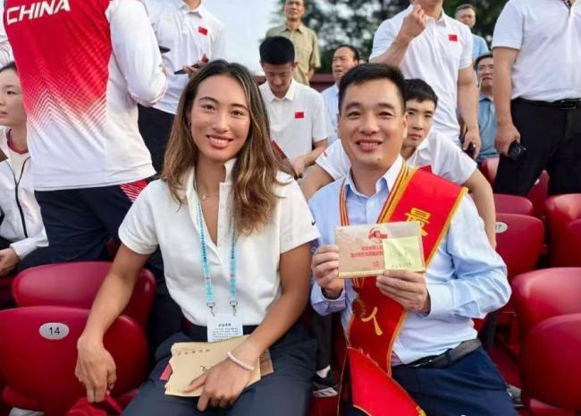 王霜受邀观礼九三阅兵 见证祖国强大