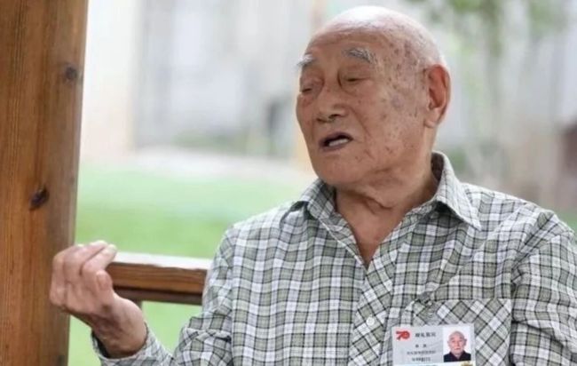 這6位與總書記握手的老戰(zhàn)士是誰？