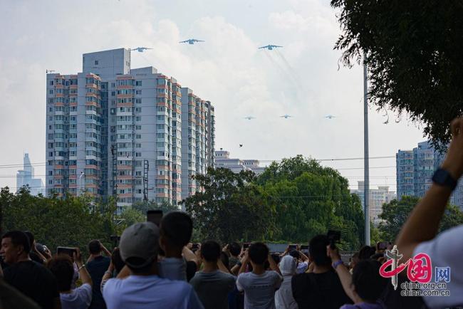 Air Echelons飞往北京的地标，以纪念与日本战争战