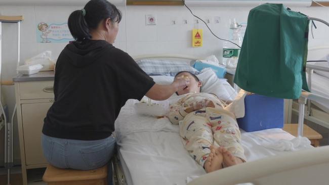 5小时跨城 “断指营救”！7岁男童指尖成功再植