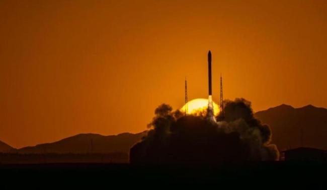 吉林大学发射了一支火箭 致敬工学70年