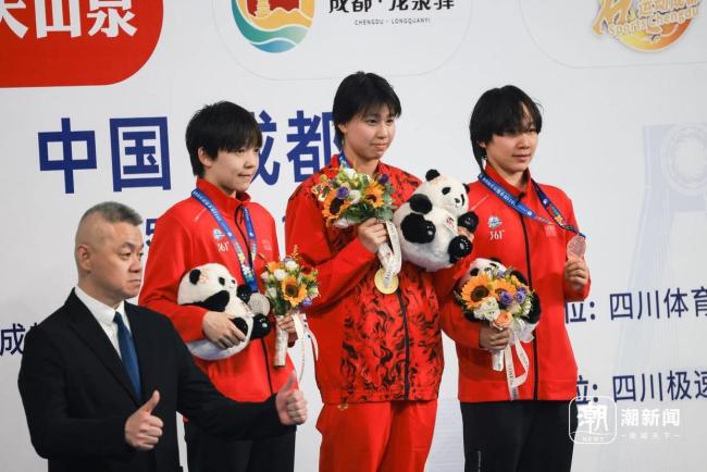 余依婷最后一棒逆轉(zhuǎn) 浙江隊接力奪冠