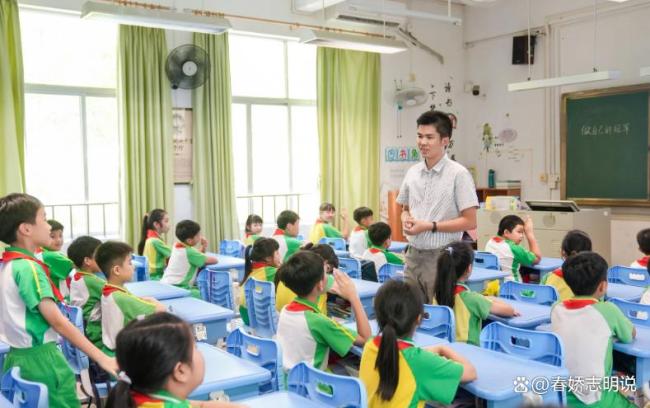 小学教师过剩编内转岗临聘清退 生源变化引发教育震荡