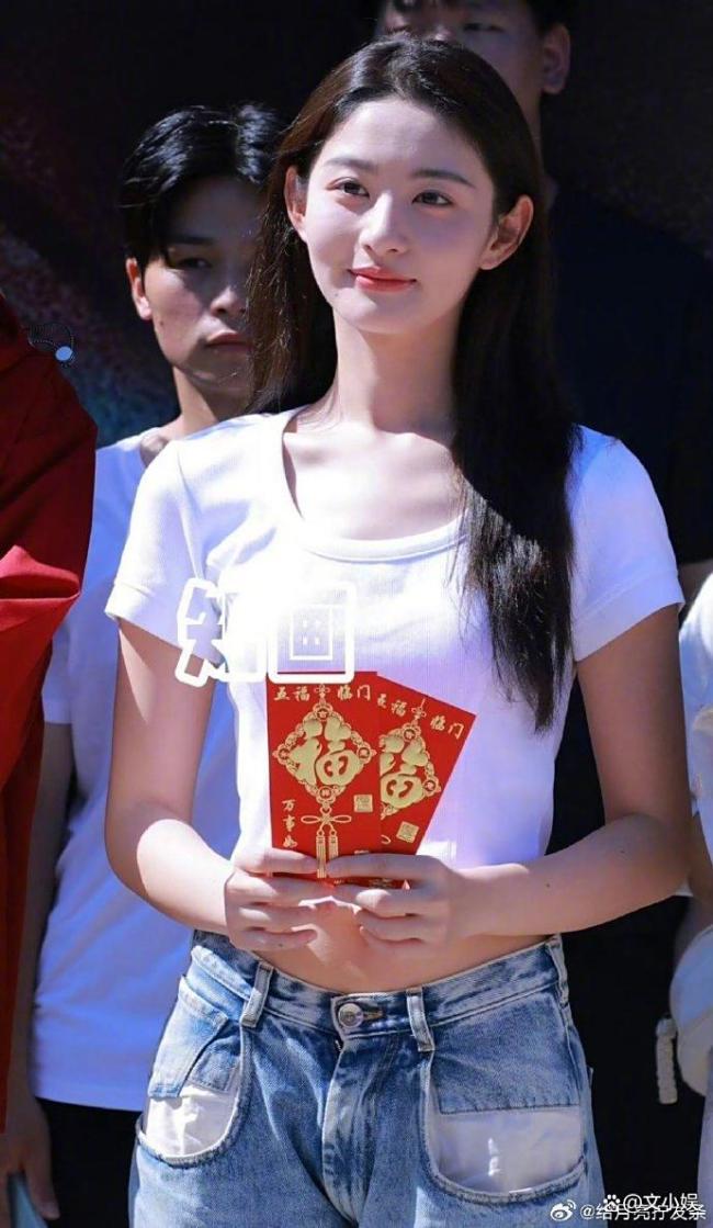 赵晴现身拍戏 未受许凯风波影响 专注事业获赞