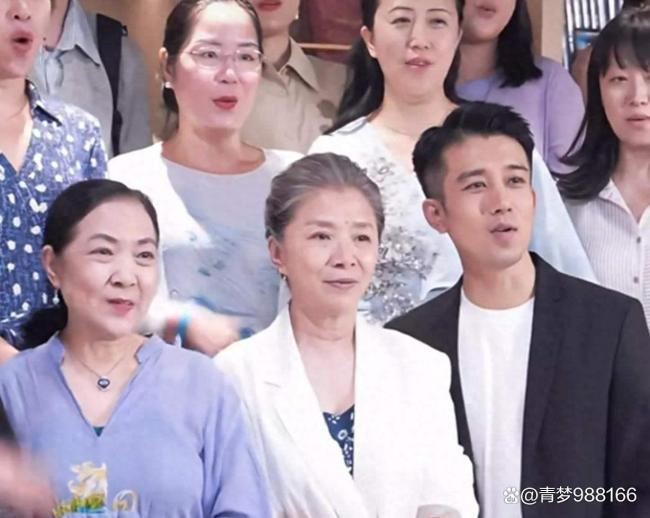 迟蓬谈倪萍曾为了她大胆开麦 闺蜜情深与正义在线