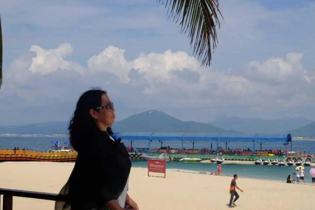 退休老师成了学校争抢的香饽饽 经验丰富的他们再发光