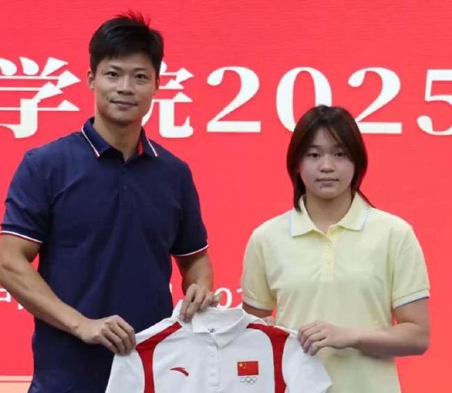 全红婵体重变化引发热议 跳水队困境曝光 体型决定上限